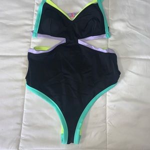 VICTORIA SECRET BATHING SUIT
